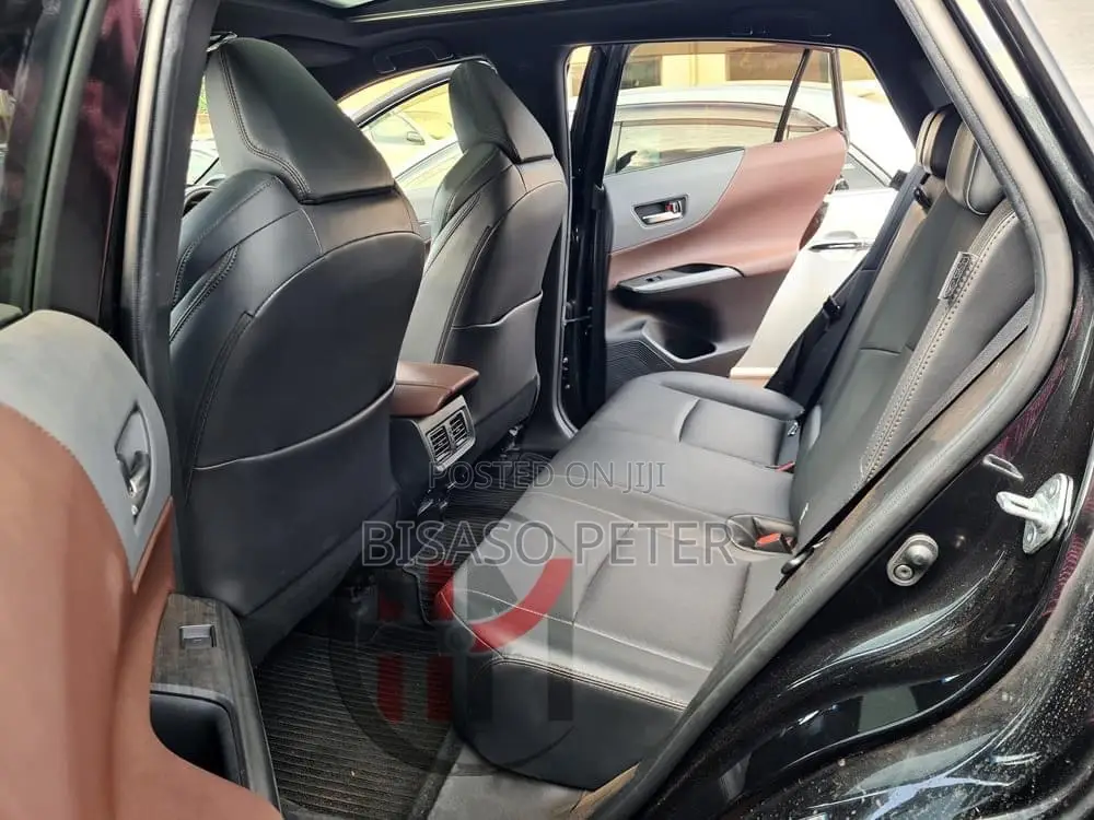 Toyota Harrier 2.0 2020 Black