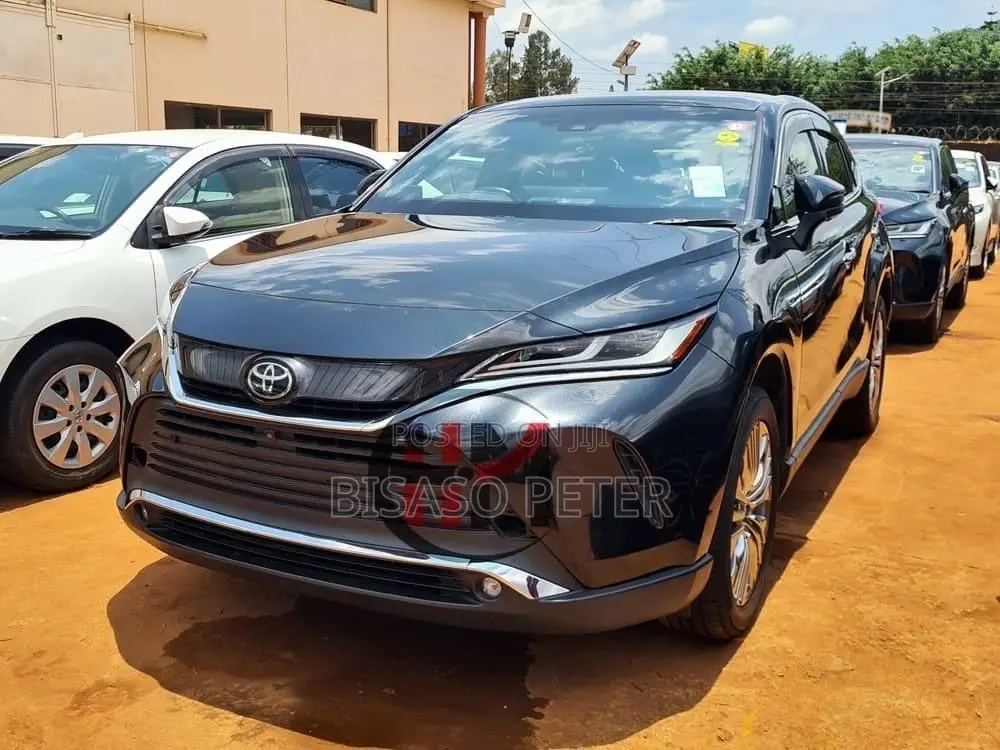 Toyota Harrier 2.0 2020 Black