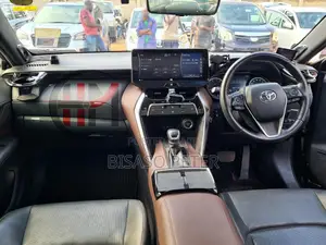 Toyota Harrier 2.0 2020 Black