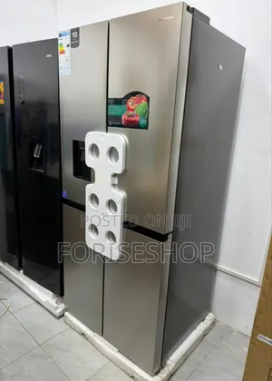 Hisense 561 Side by Side Refrigerator With a Dispenser