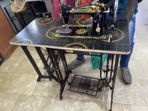 New Singer Sewing Machineswith Original Stand Plus Warranty