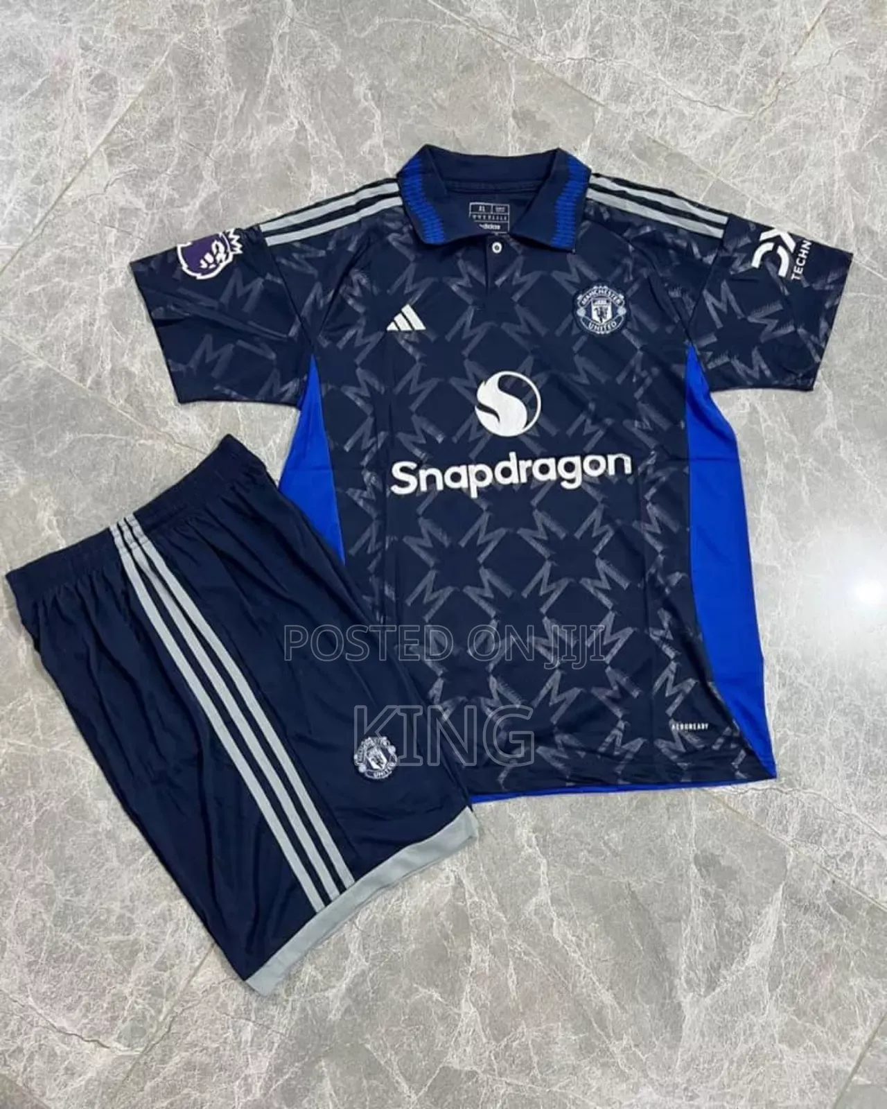 Classy Manchester United Away Jersey. Full Kit
