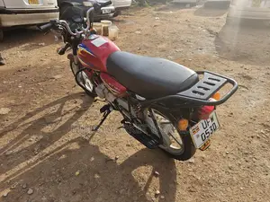 Bajaj Boxer 125 2023 Red
