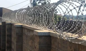 Razor Wire Installation. Smaller Blades