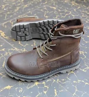 New Caterpillar Men Work Boots in Stock