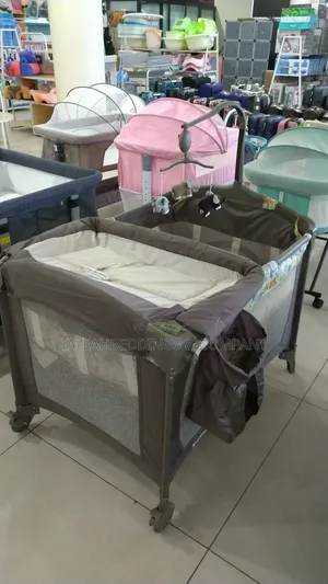 Baby Trend Cot With Napper Changer and Net