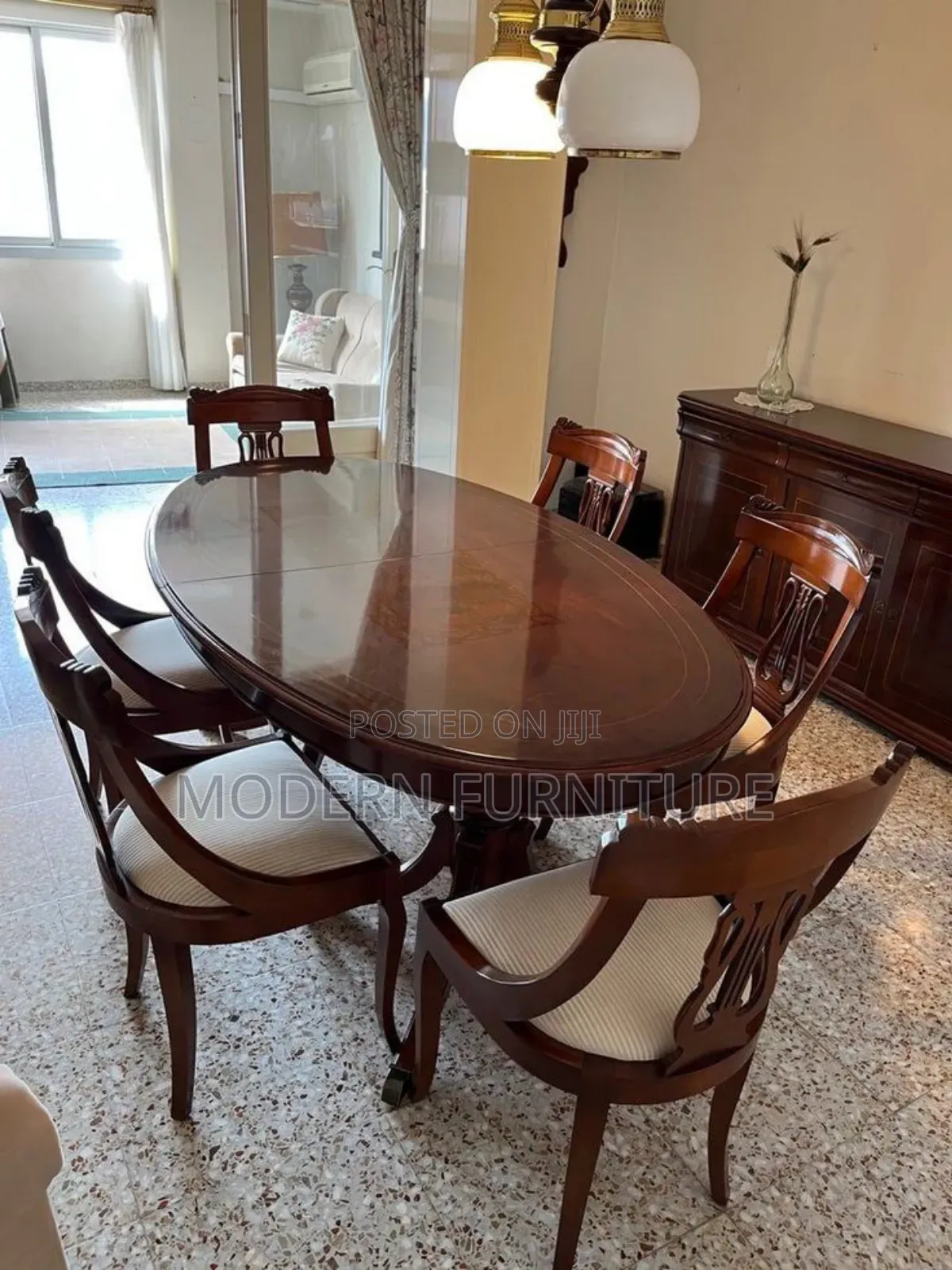 Wooden Dining Table of 6 Seaters