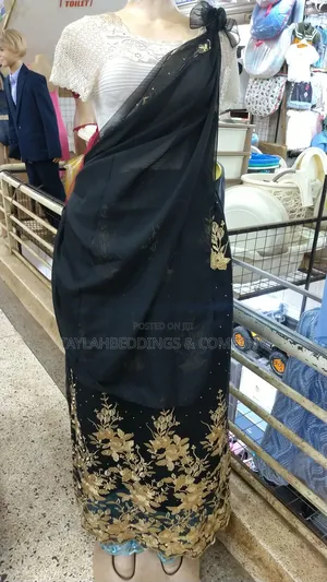 Exclusive Black and Gold Mushanana