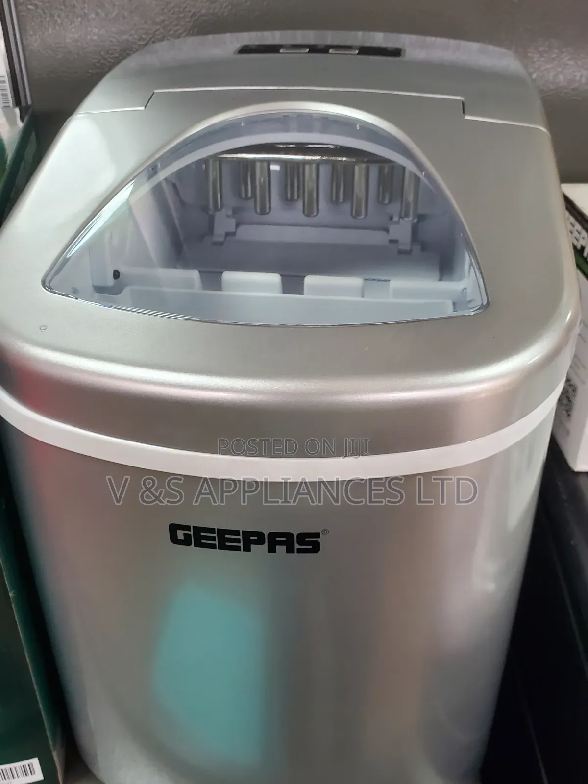 Geepas Ice Maker