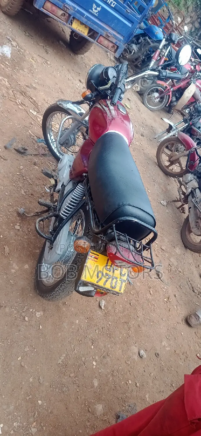 Bajaj Boxer 2021 Red