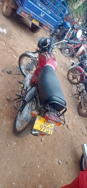Bajaj Boxer 2021 Red
