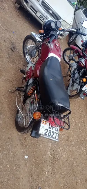 Bajaj Boxer 100 2022 Red