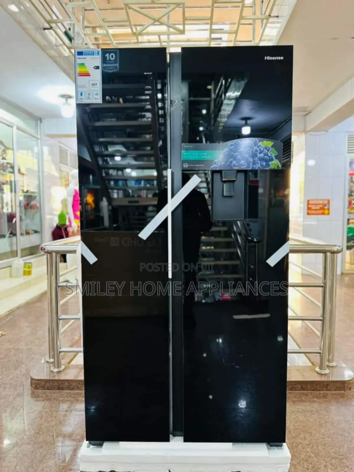 670ltrs Black Mirror Finish Side by Side Refrigerator