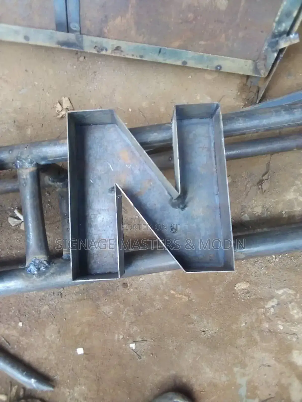 Metallic 3d Led Monument