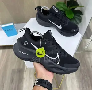 New Comfortable Runner Nike Zoom X Negro in Stock