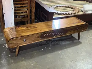 Solid Mugavu TV Stand