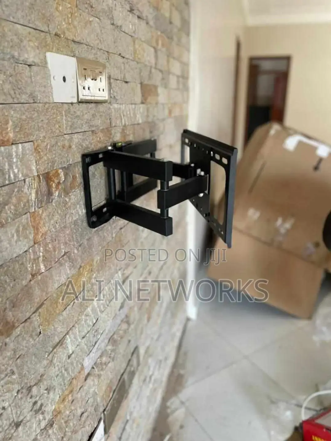 Full Motion TV Wall Mounting