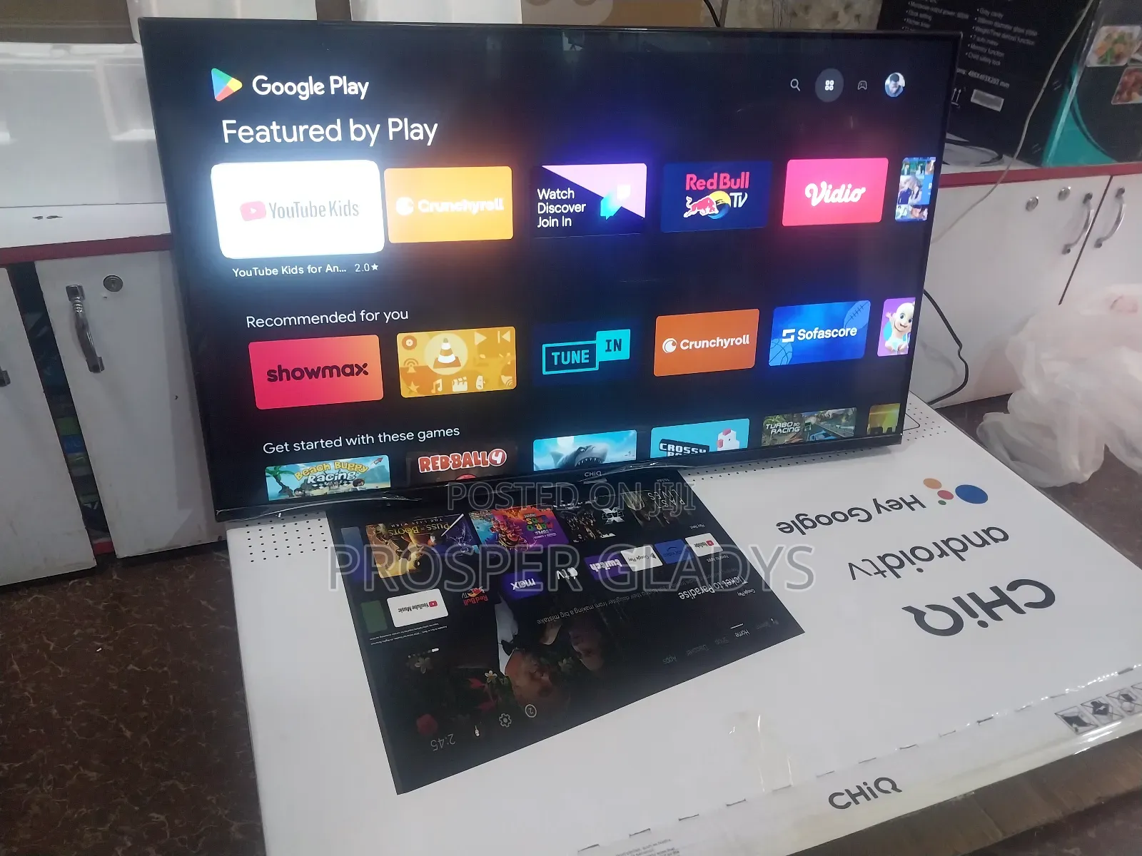 Chiq 43 Smart Android Digital Flat Screen Flameless.