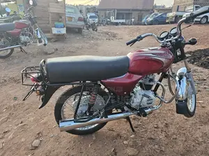 Bajaj Boxer 2024 Red