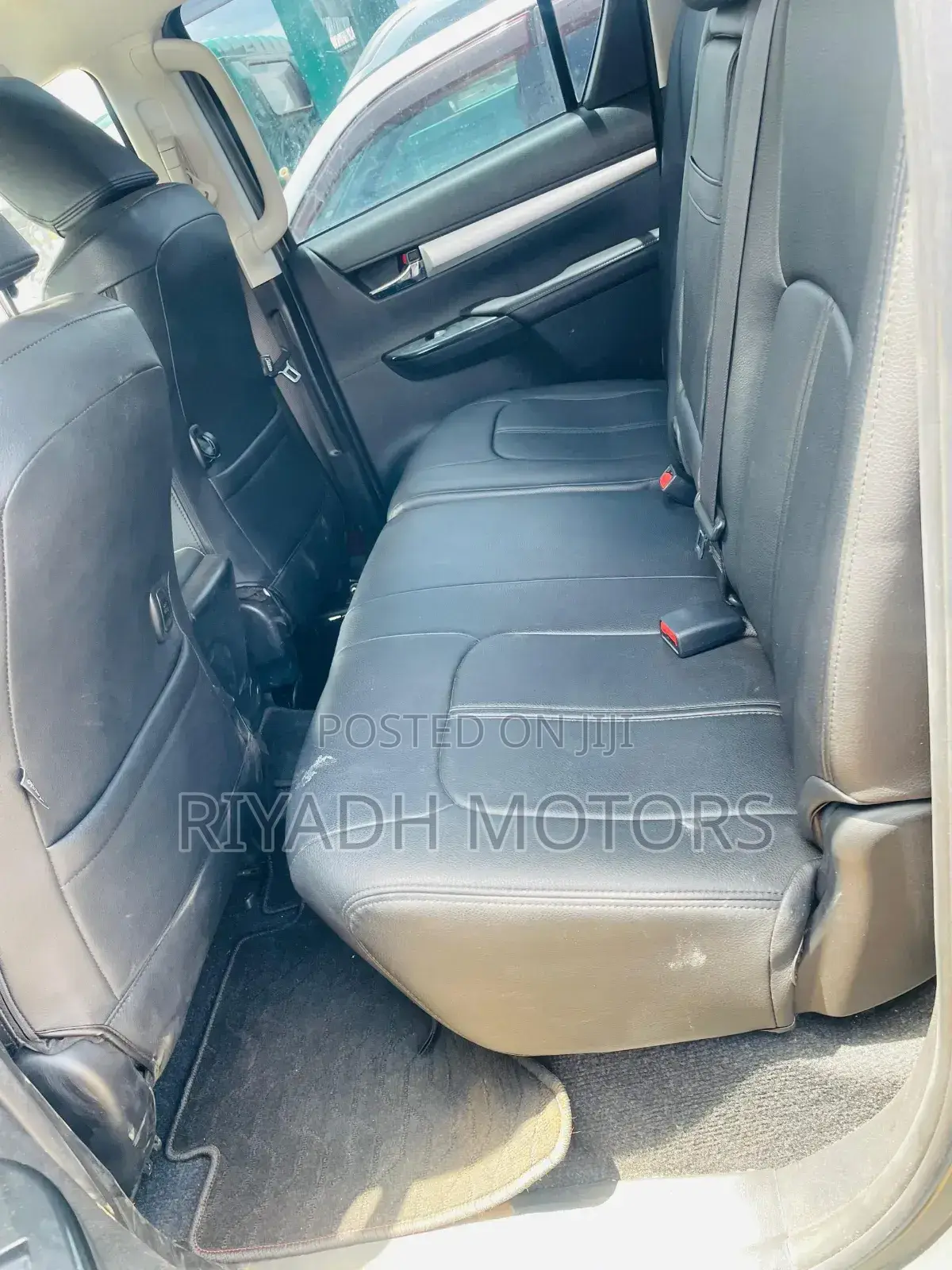 Toyota Hilux 2021 Gray