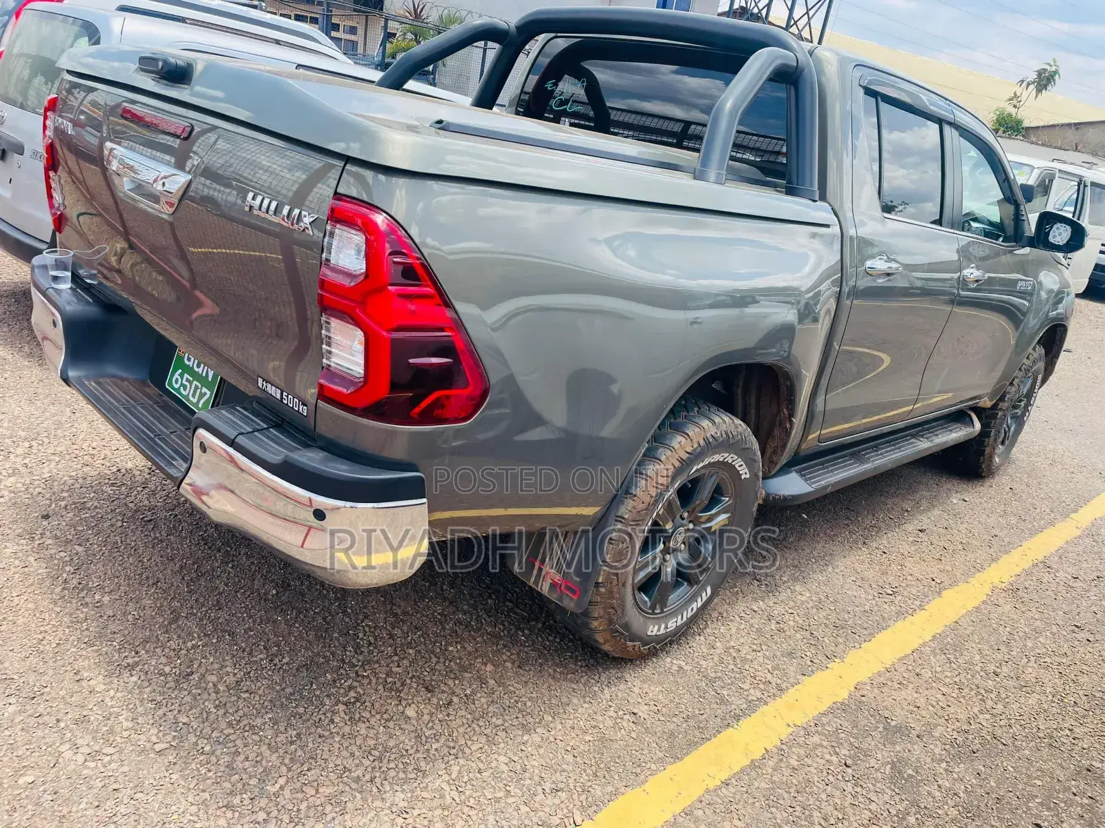 Toyota Hilux 2021 Gray