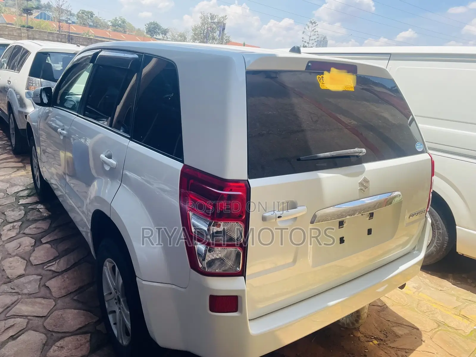 Suzuki Escudo 2015 White