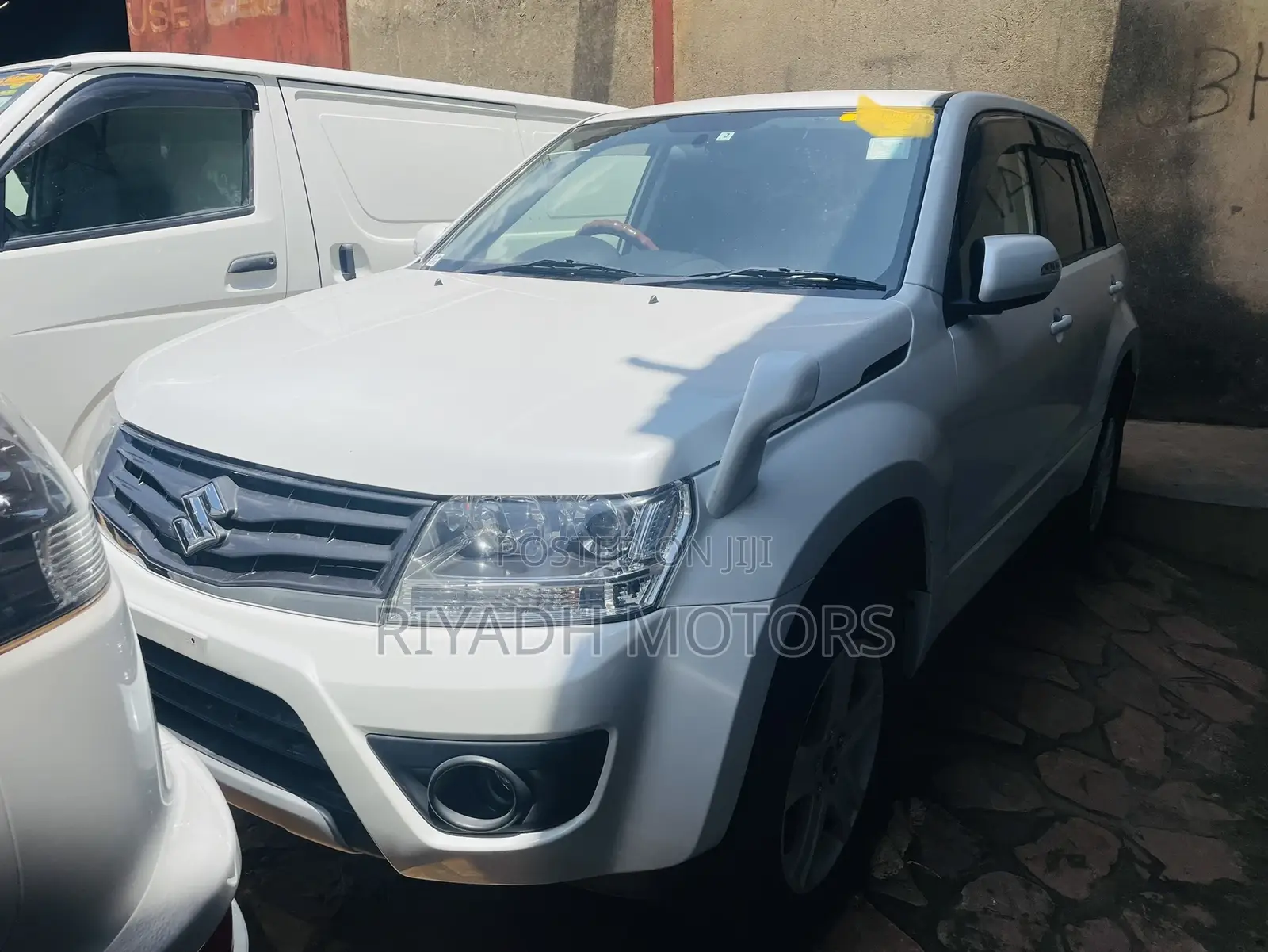 Suzuki Escudo 2015 White