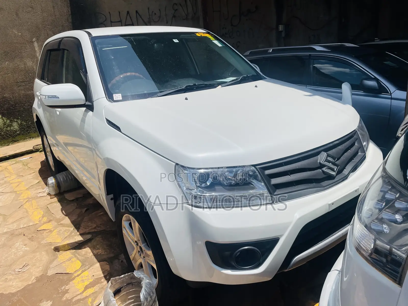 Suzuki Escudo 2015 White