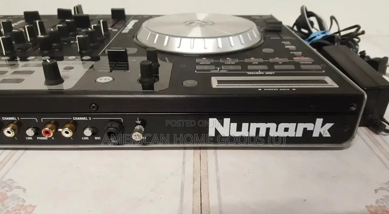 Numark Ns6 Professional Dj Controller in Excellent Condition