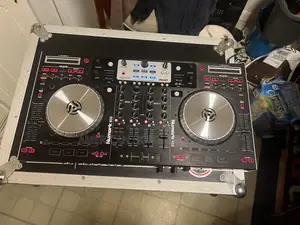 Numark Ns6 Professional Dj Controller in Excellent Condition