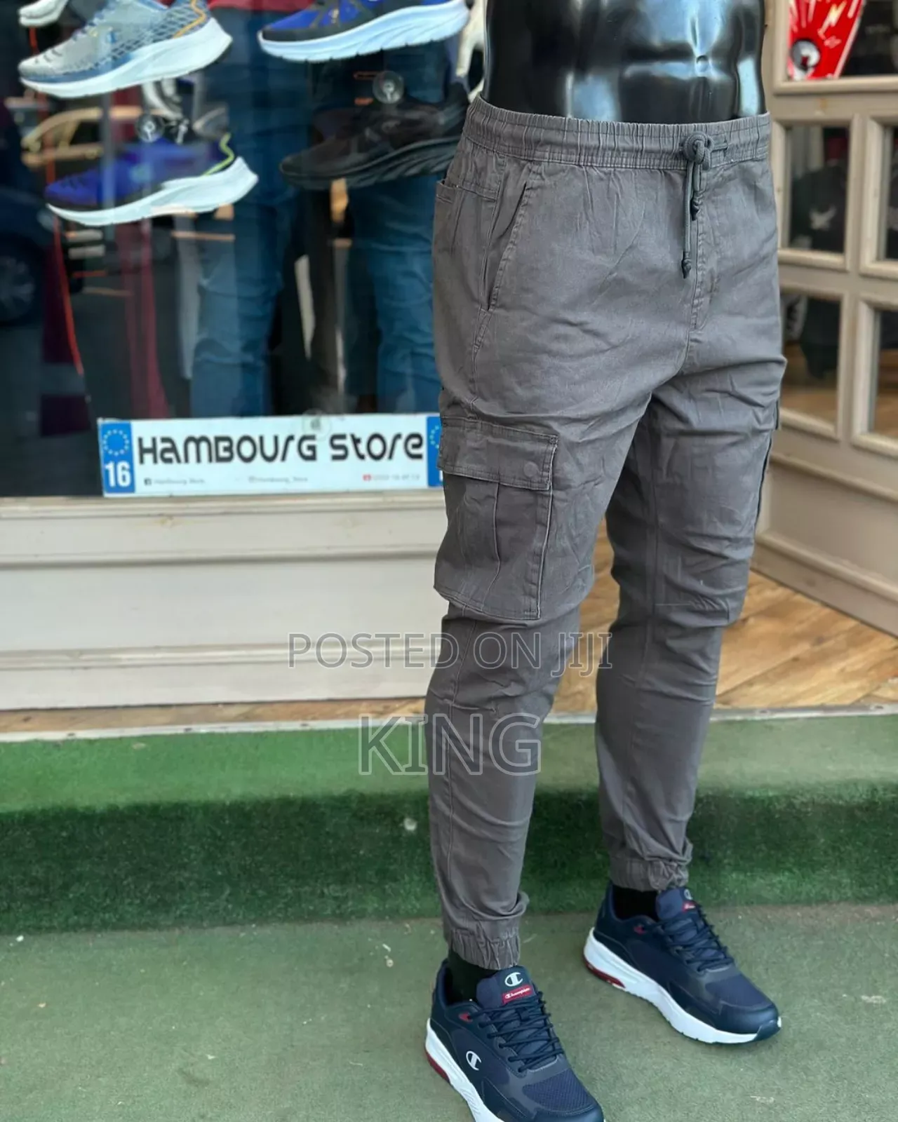 Metro Cargo Pants. (Men)