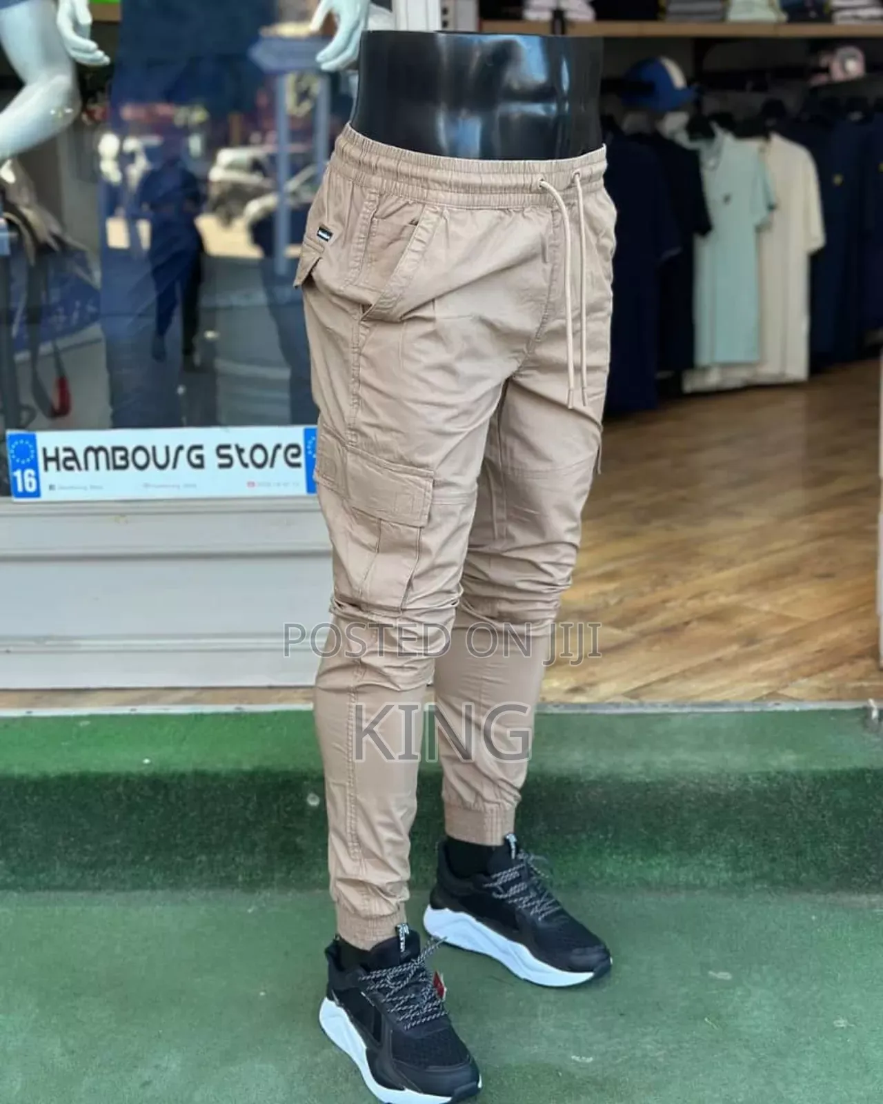 Amor Cargo Pants. (Men)