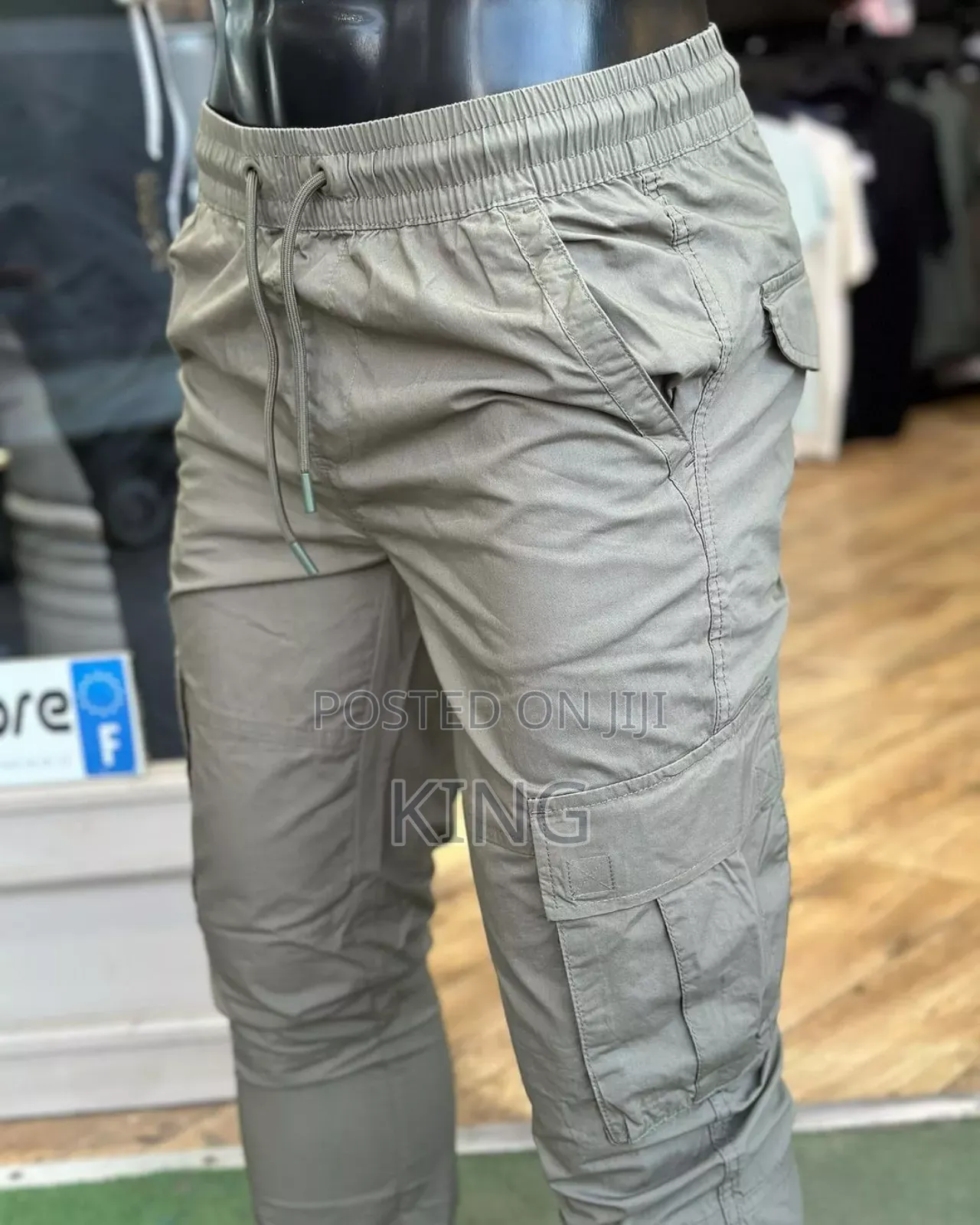 Maest Cargo Pants. (Men)