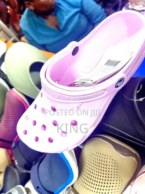 Right Vintage Crocs