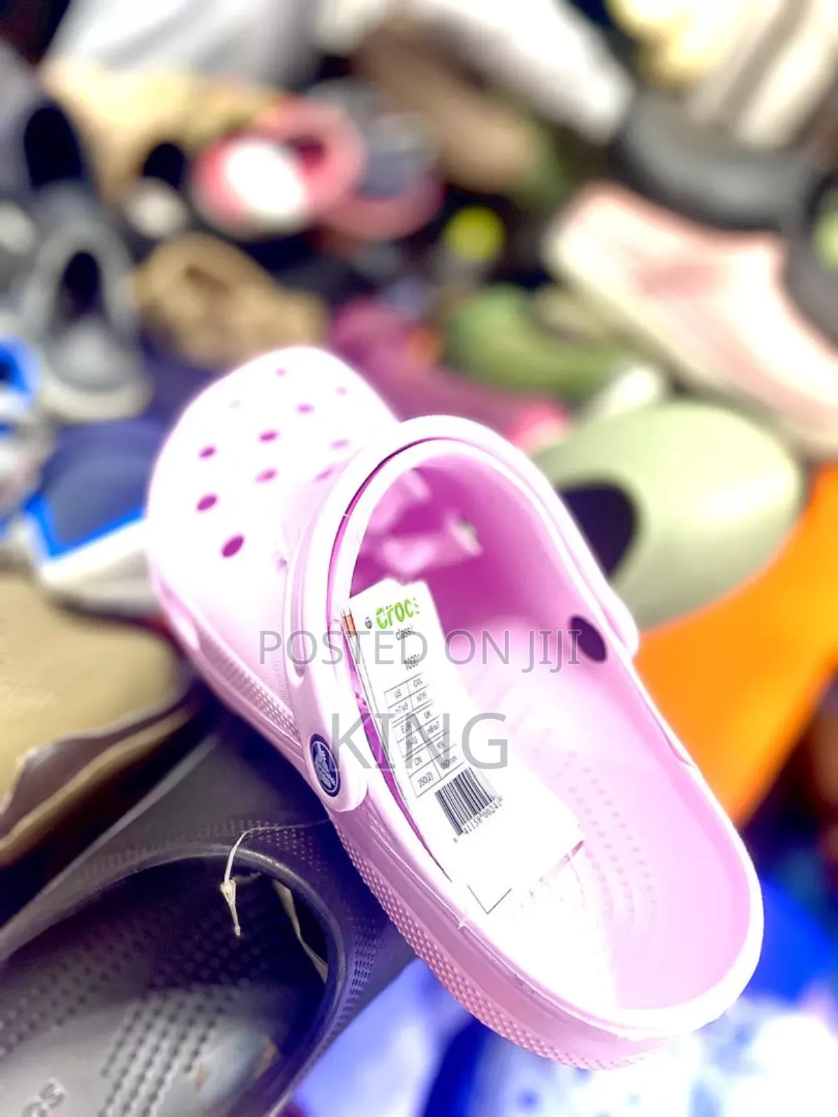 Right Vintage Crocs