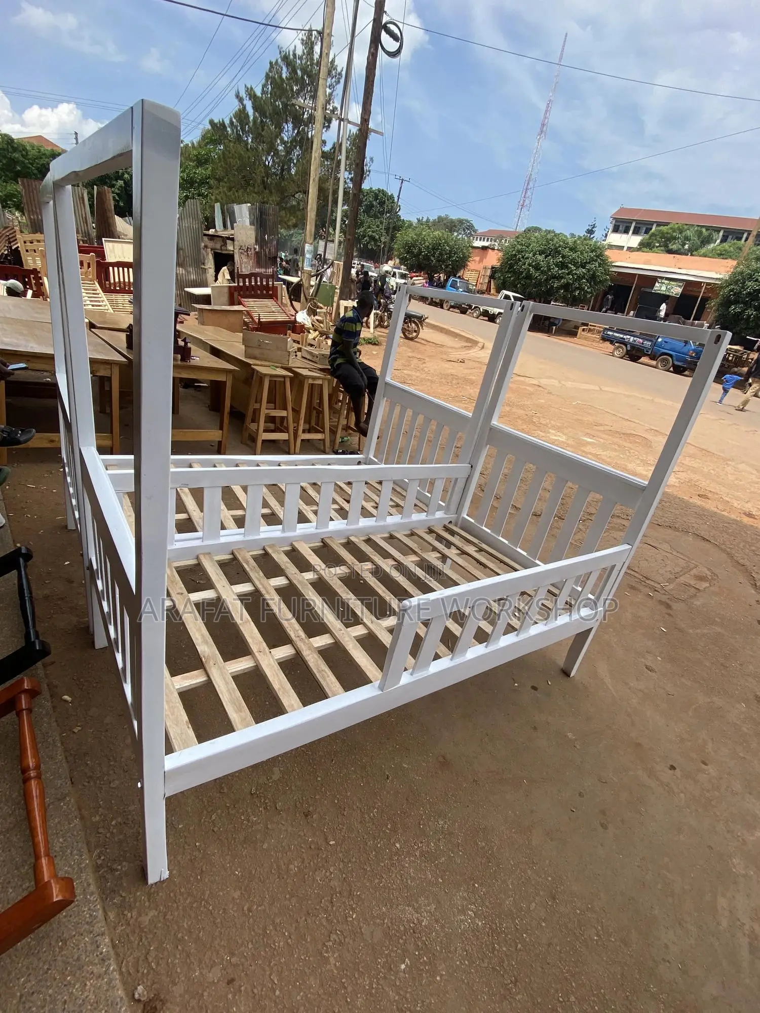 Canopy Bed/3/6 Bed