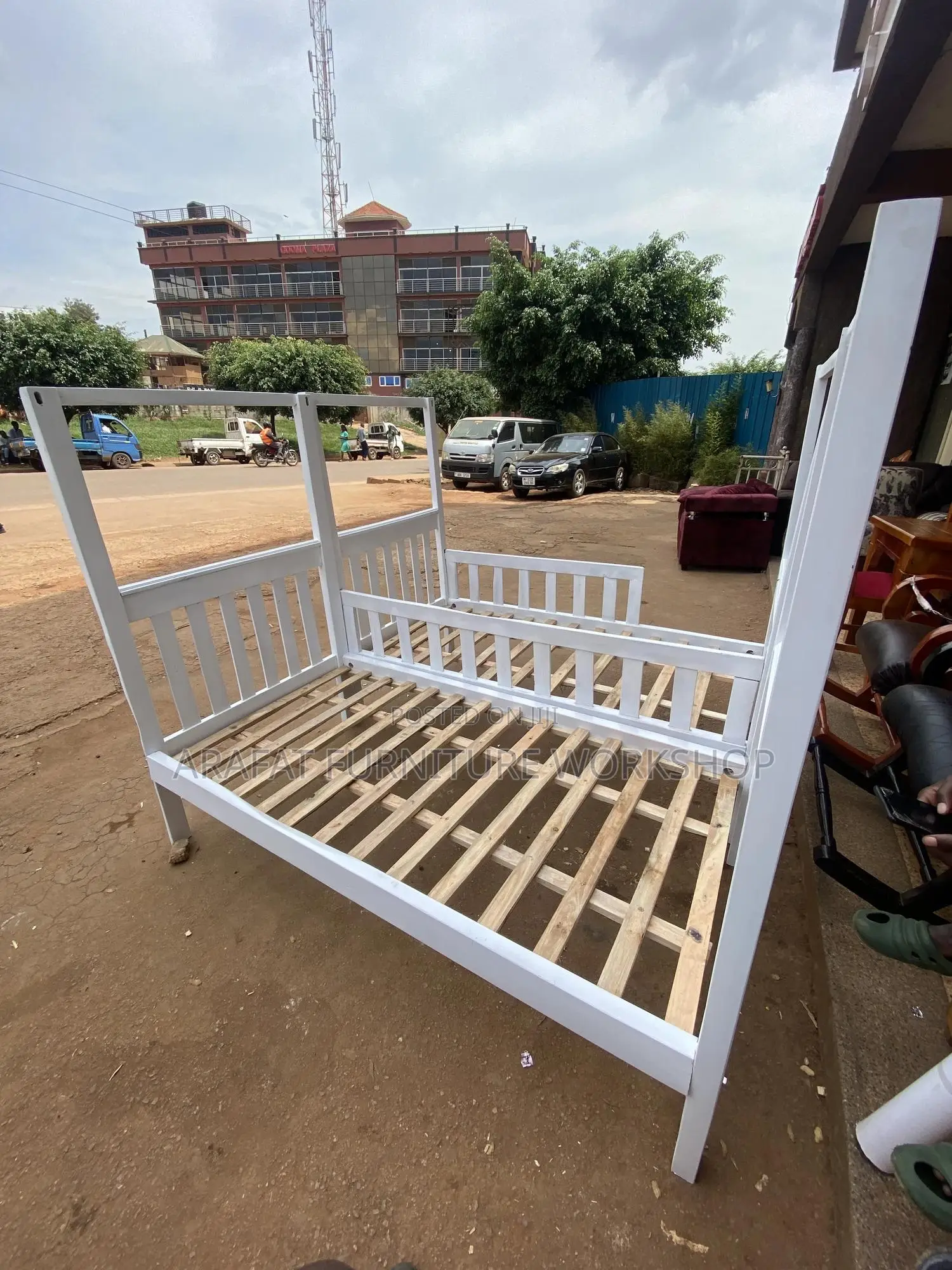Canopy Bed/3/6 Bed