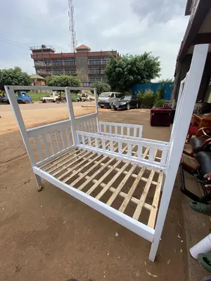 Canopy Bed/3/6 Bed