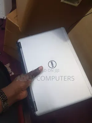 Laptop Dell Latitude 7440 4GB Intel Core I5 HDD+SSD 500GB