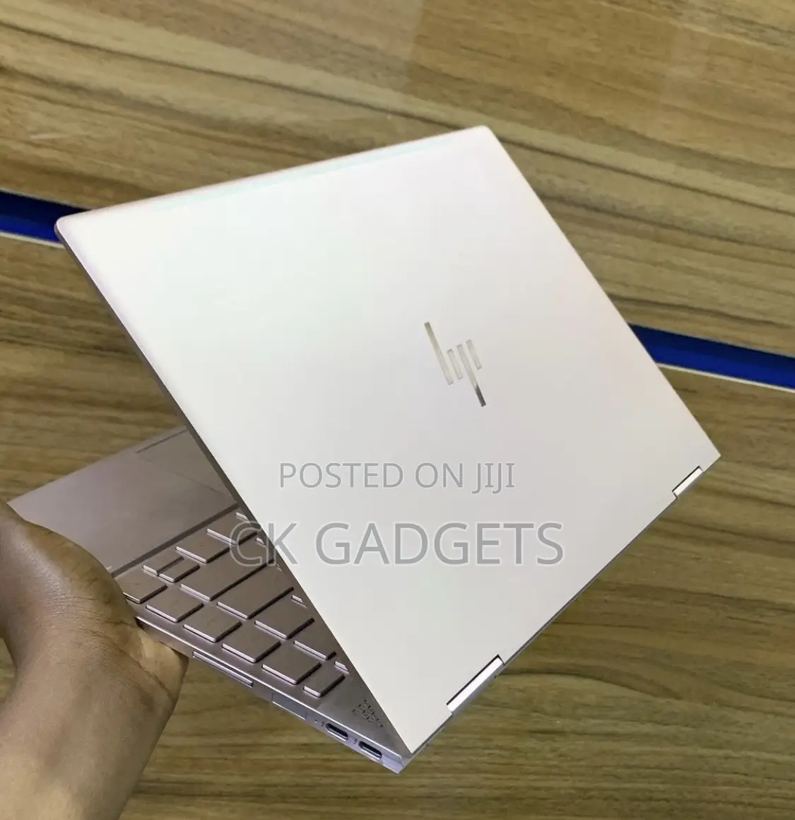 New Laptop HP Spectra 13 16GB Intel Core I7 SSD 512GB