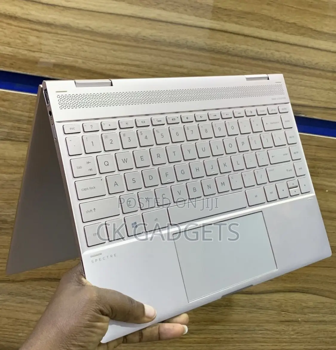 New Laptop HP Spectra 13 16GB Intel Core I7 SSD 512GB