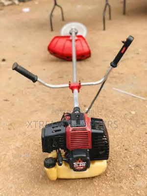 Japanese Mitsubishi 520cc / Lawnmower/Grass