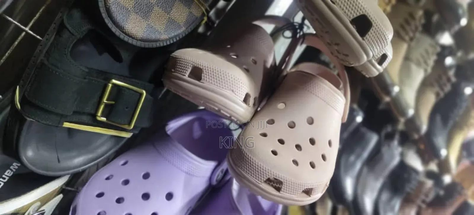 Tender Metro Classic Crocs
