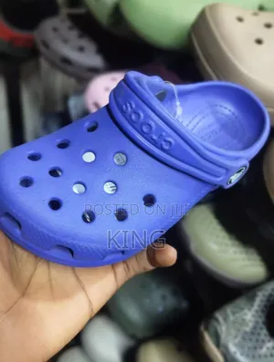 Adept Metro Classic Crocs