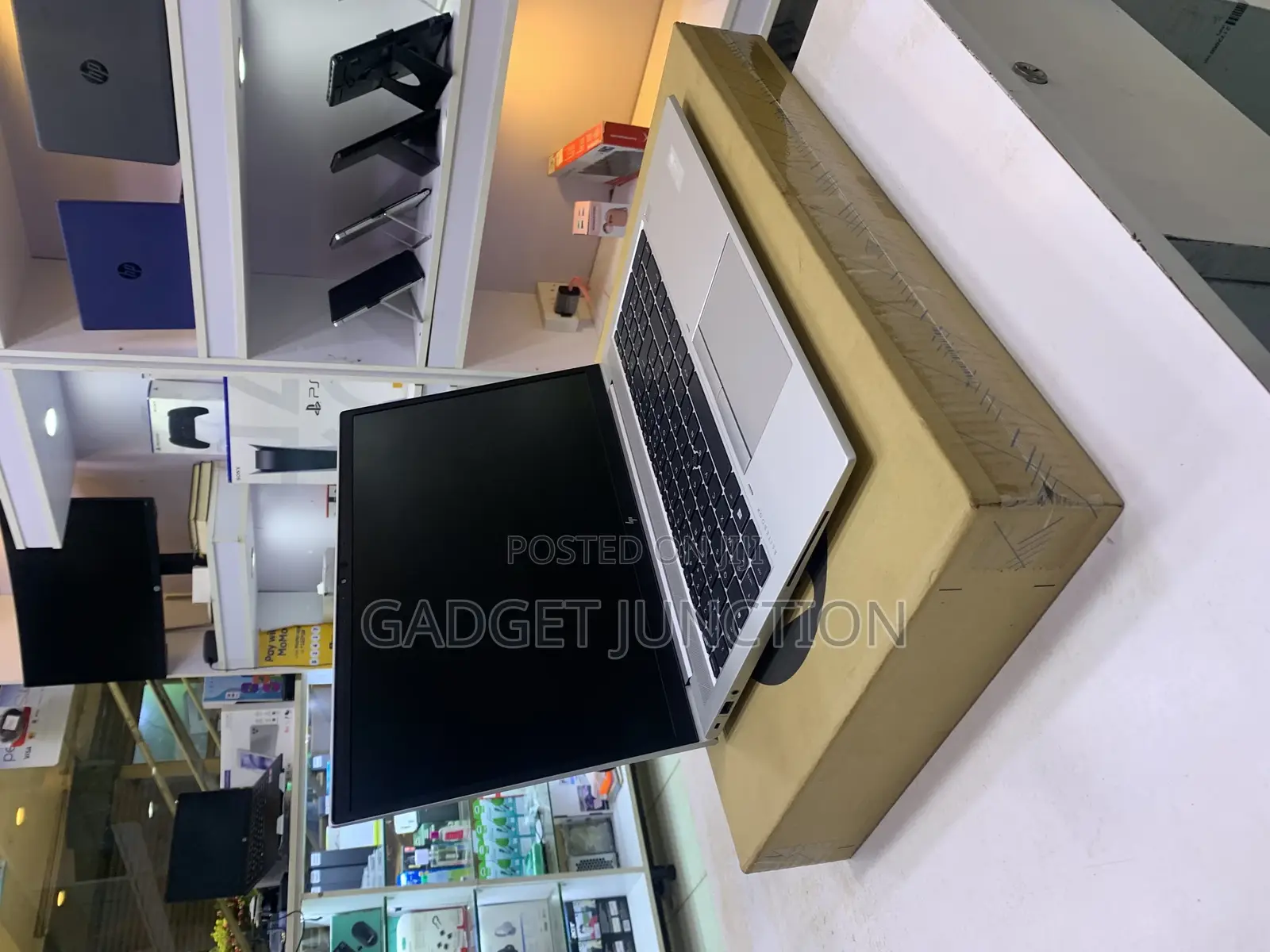 New Laptop HP EliteBook 850 G8 8GB AMD Ryzen 5 SSD 512GB