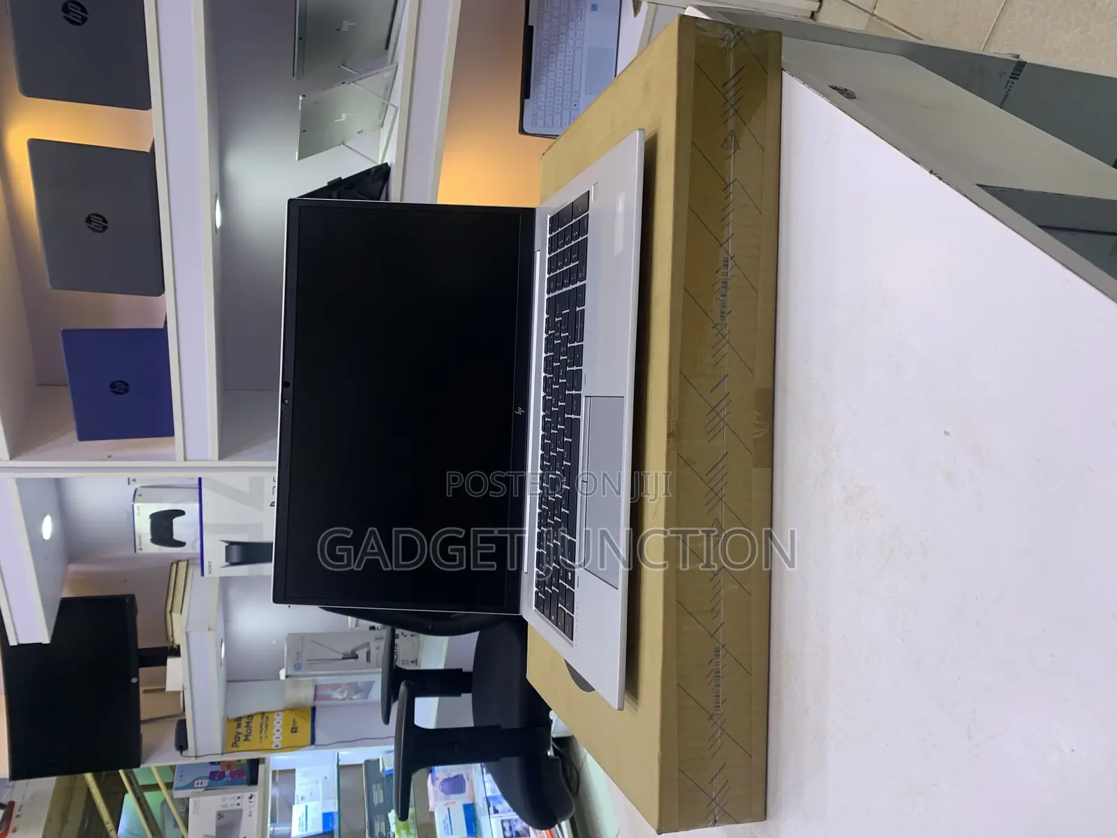 New Laptop HP EliteBook 850 G8 8GB AMD Ryzen 5 SSD 512GB