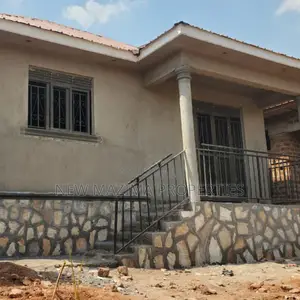 2bdrm House in Kawempe Kawanda, Division A for sale