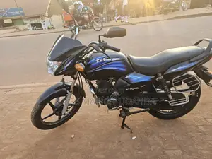 TVS HLX 125 2017 Red