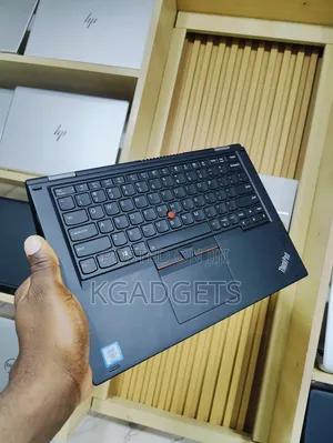 Laptop Lenovo ThinkPad X380 Yoga 8GB Intel Core i5 SSD 256GB