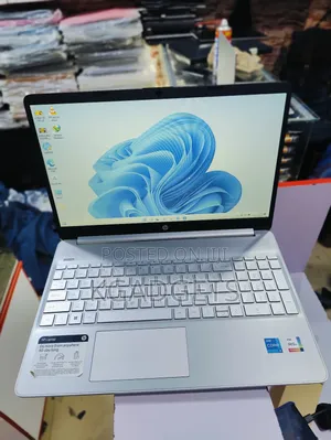 Laptop HP Pavilion Gaming Laptop 15-Dk2xxx 8GB Intel Core I5 SSD 256GB